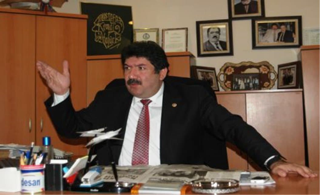 Sabiq deputat miras məsələsinə görə qardaşını güllələdi – ANBAAN VİDEO Sabiq deputat miras məsələsinə görə qardaşını güllələdi – ANBAAN VİDEO