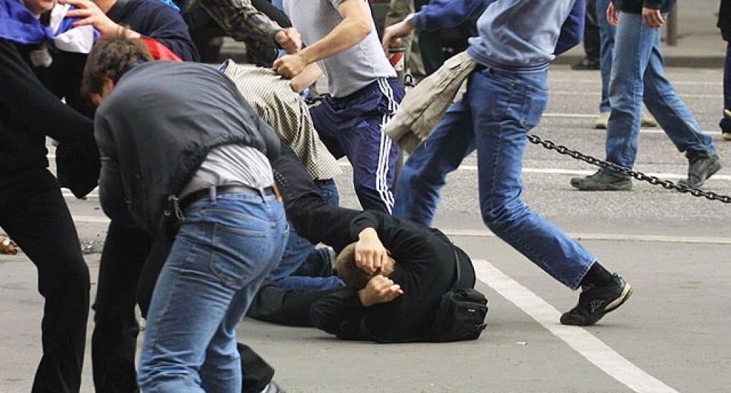 Bakıda kütləvi dava: xəsarət alan var Bakıda kütləvi dava: xəsarət alan var