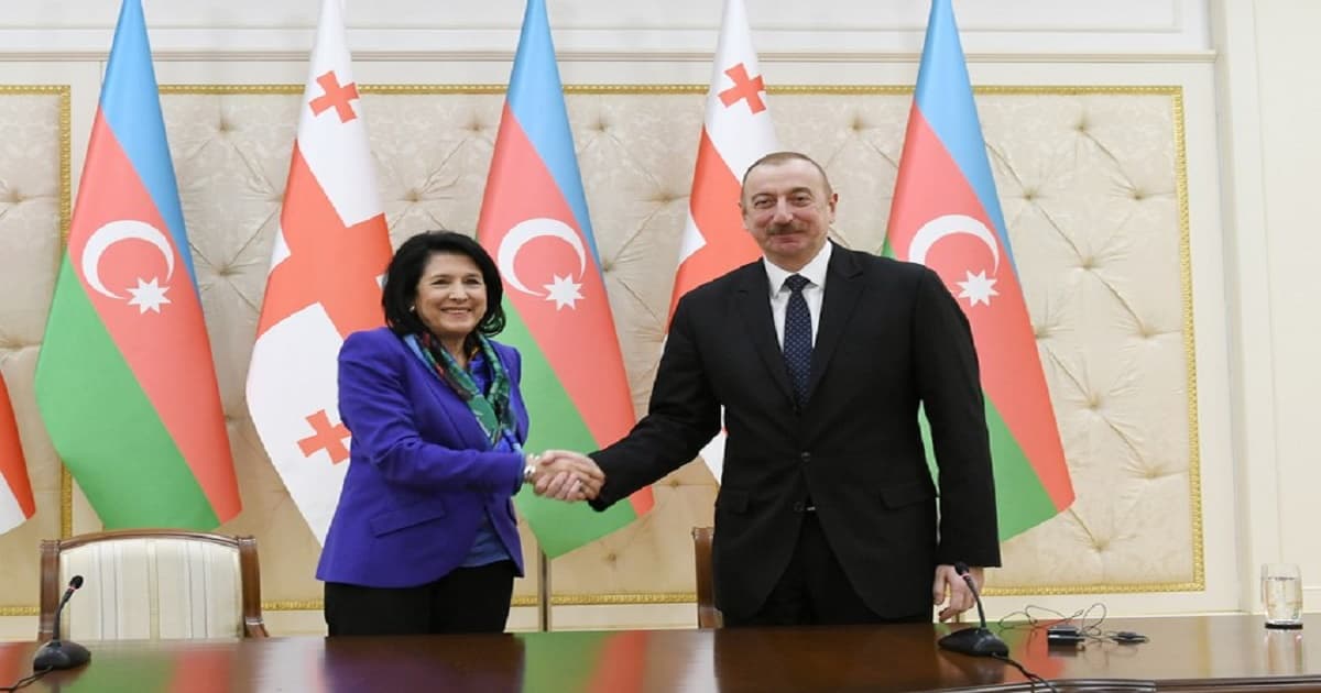 İlham Əliyev gürcüstanlı həmkarını təbrik etdi İlham Əliyev gürcüstanlı həmkarını təbrik etdi