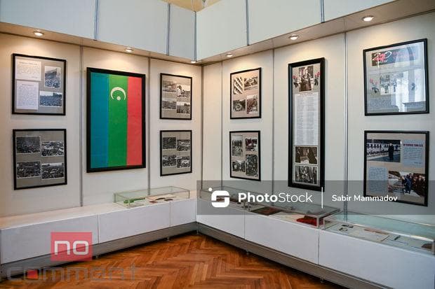 Qız qalası üzərində tərs bayraq, səslərdə yaşayan şəhidlər: Azadlıq nişanəsi İstiqlal Muzeyindən FOTOREPORTAJ Qız qalası üzərində tərs bayraq, səslərdə yaşayan şəhidlər: Azadlıq nişanəsi İstiqlal Muzeyindən FOTOREPORTAJ