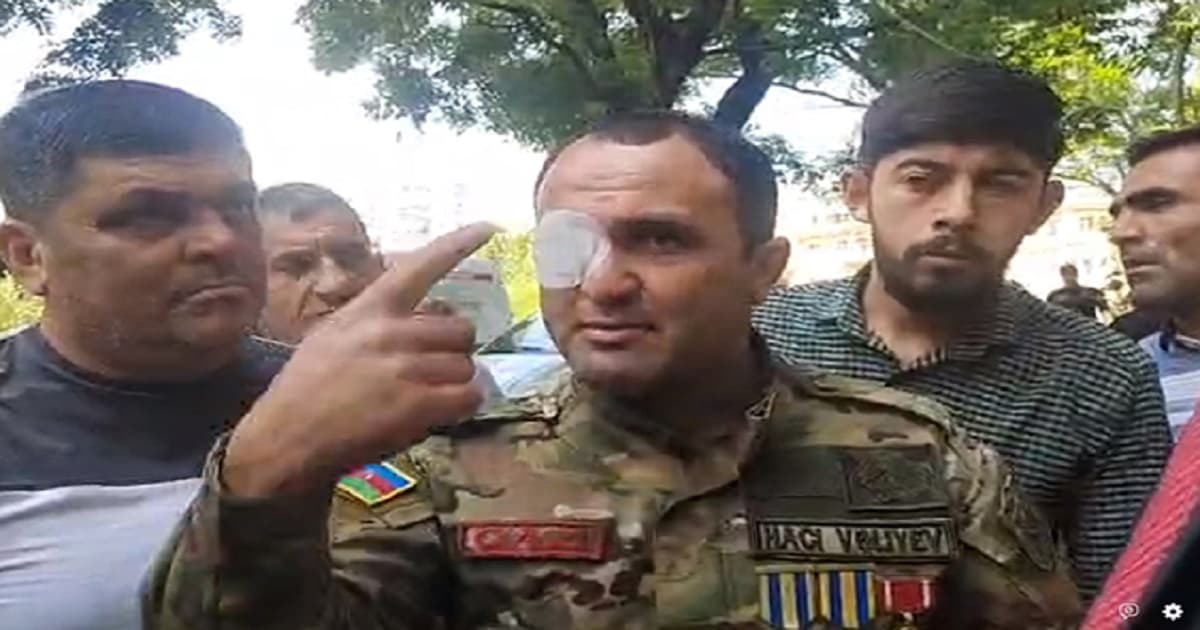 Qazilər nazirliyin qarşısında aksiya keçirdi Qazilər nazirliyin qarşısında aksiya keçirdi
