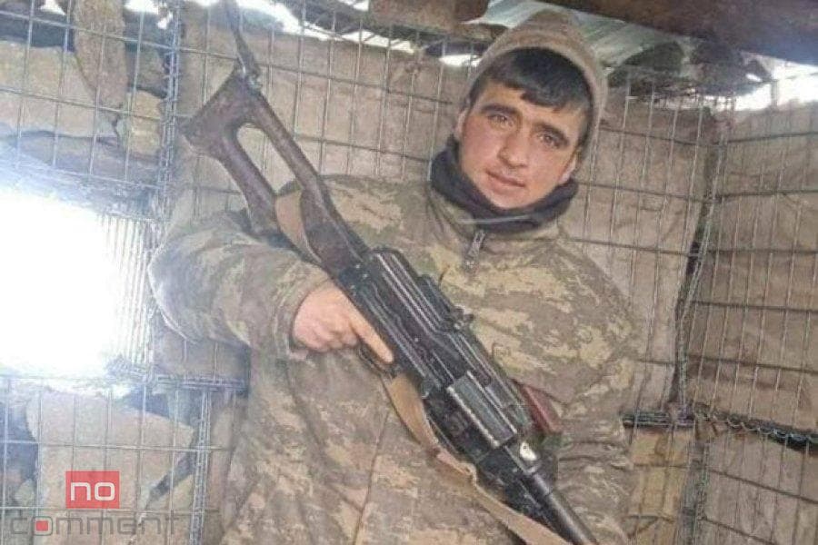 Bu gün özünü güllələyən əsgər bu məşhur nəsildəndir Bu gün özünü güllələyən əsgər bu məşhur nəsildəndir