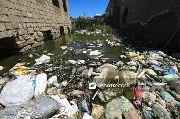 Kanalizasiya sularının ağuşuna aldığı Masazırdan FOTOREPORTAJ Kanalizasiya sularının ağuşuna aldığı Masazırdan FOTOREPORTAJ