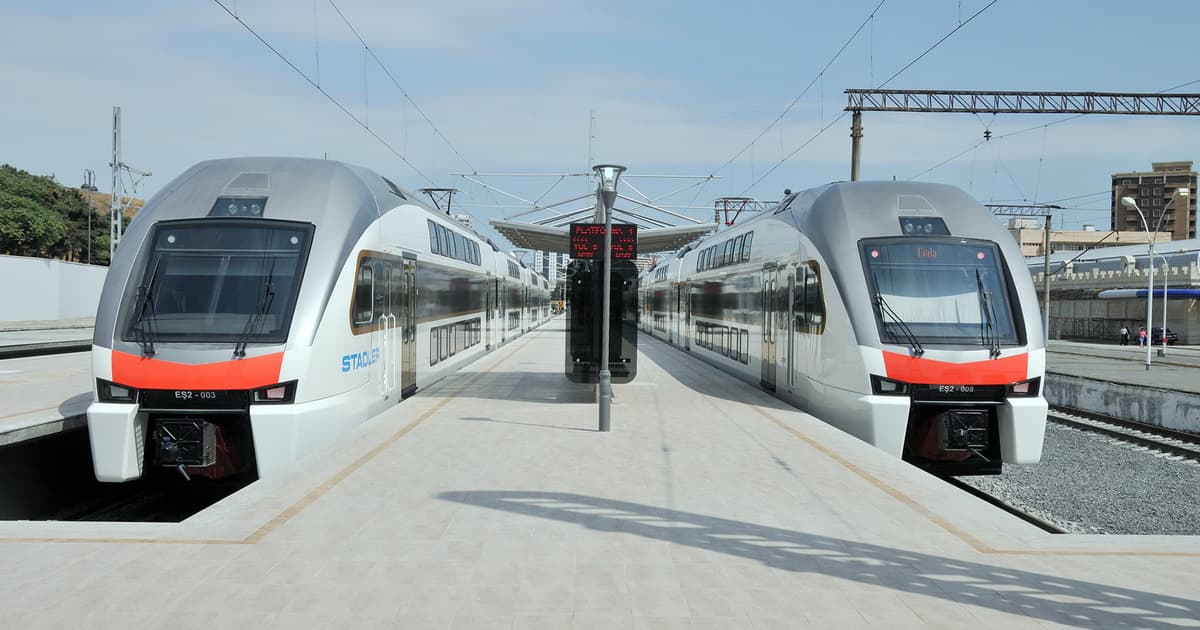 İşıqlar söndü, Bakı-Sumqayıt qatarı yolda qaldı İşıqlar söndü, Bakı-Sumqayıt qatarı yolda qaldı