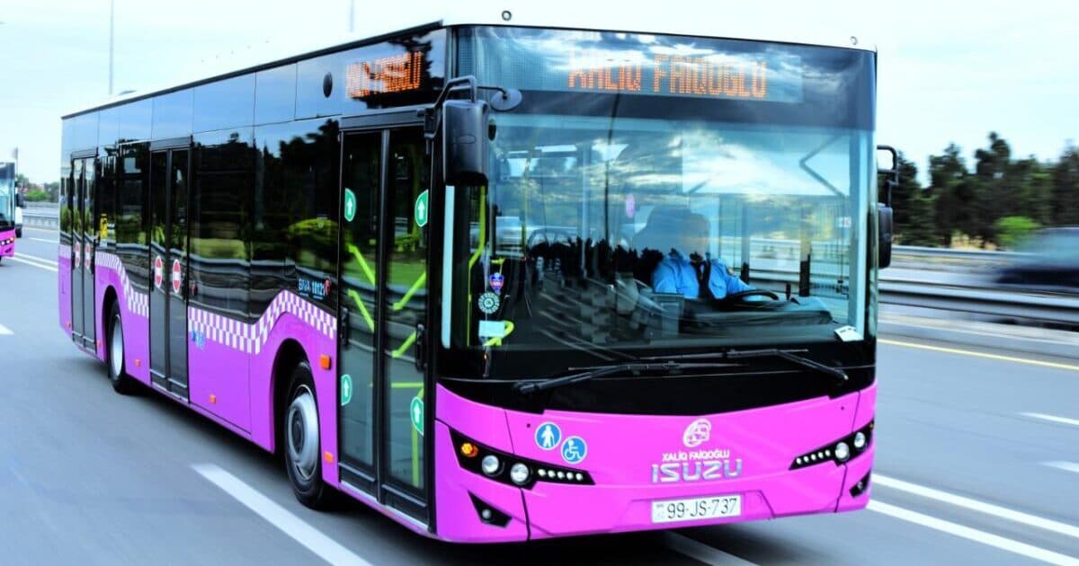 Tıxaca görə avtobuslar gecikir Tıxaca görə avtobuslar gecikir