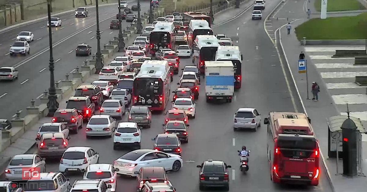 Bakıda tıxac avtobusların hərəkətini çətinləşdirib Bakıda tıxac avtobusların hərəkətini çətinləşdirib