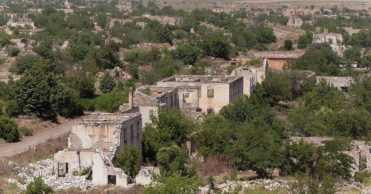 Fransanı təmsil edən boksçu Ağdamda kabab bişirdi – Video Fransanı təmsil edən boksçu Ağdamda kabab bişirdi – Video