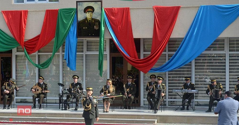 Cəmşid Naxçıvanski liseyi bu universitetin tabeliyinə verildi Cəmşid Naxçıvanski liseyi bu universitetin tabeliyinə verildi