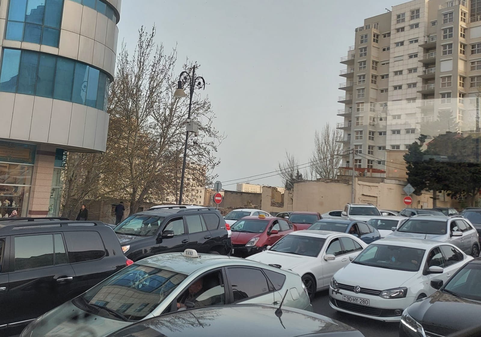 Bakıda tıxac olan YOLLAR Bakıda tıxac olan YOLLAR