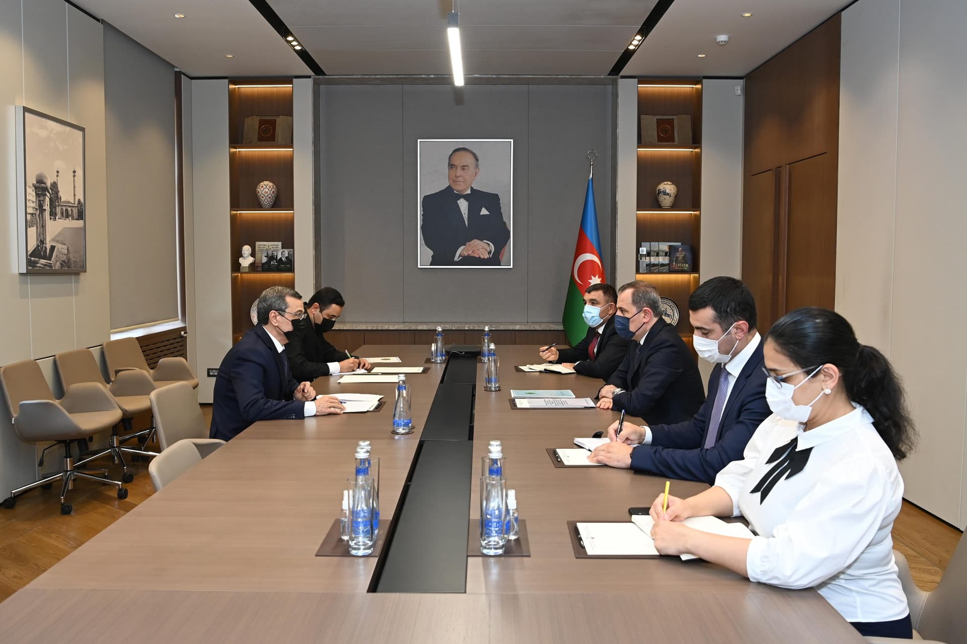 Bayramov Türkmənistanın yeni səfirini qəbul etdi Bayramov Türkmənistanın yeni səfirini qəbul etdi