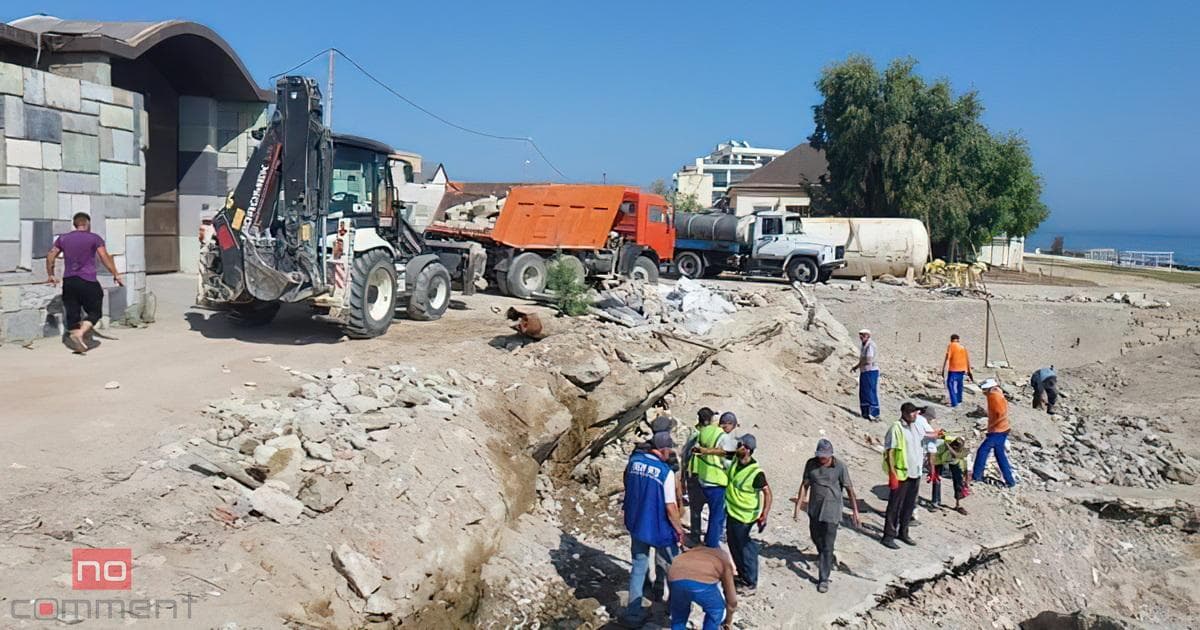 Buzovna çimərliyinə ağır texnika gətirildi Buzovna çimərliyinə ağır texnika gətirildi