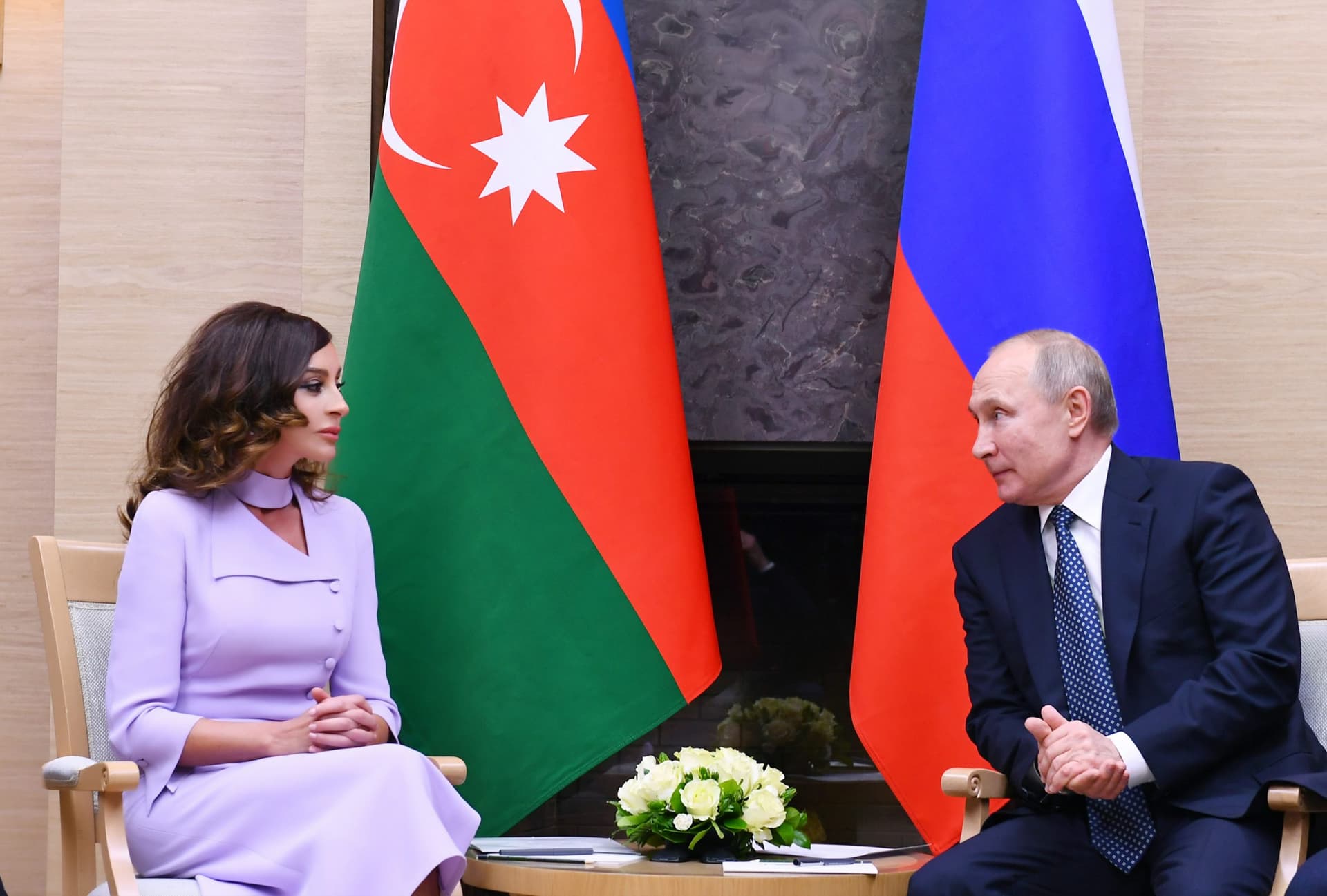 Putin Mehriban Əliyevanı təbrik etdi Putin Mehriban Əliyevanı təbrik etdi