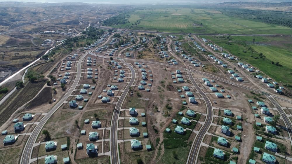 Daha 13 ailə Ağalıya köçürüldü – FOTO Daha 13 ailə Ağalıya köçürüldü – FOTO