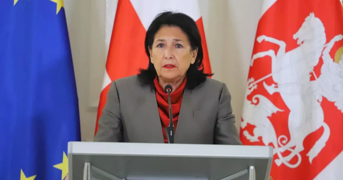 Lukaşenkonun səfəri beynəlxalq hüquqa ziddir – Zurabişvili Lukaşenkonun səfəri beynəlxalq hüquqa ziddir – Zurabişvili