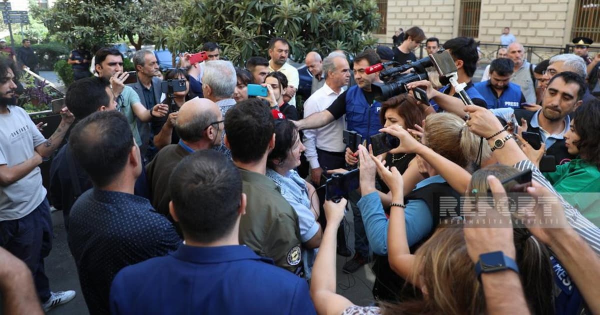 İranın Azərbaycandakı səfirliyinin qarşısında aksiya keçirilib İranın Azərbaycandakı səfirliyinin qarşısında aksiya keçirilib