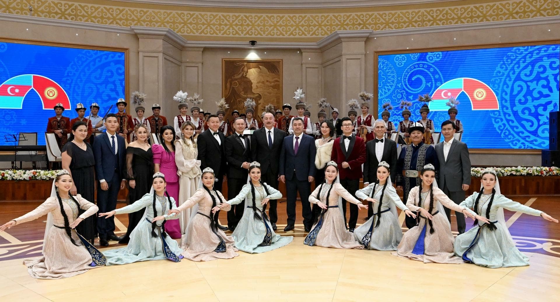 İlham Əliyevin şərəfinə rəsmi qəbul təşkil edildi – FOTO İlham Əliyevin şərəfinə rəsmi qəbul təşkil edildi – FOTO