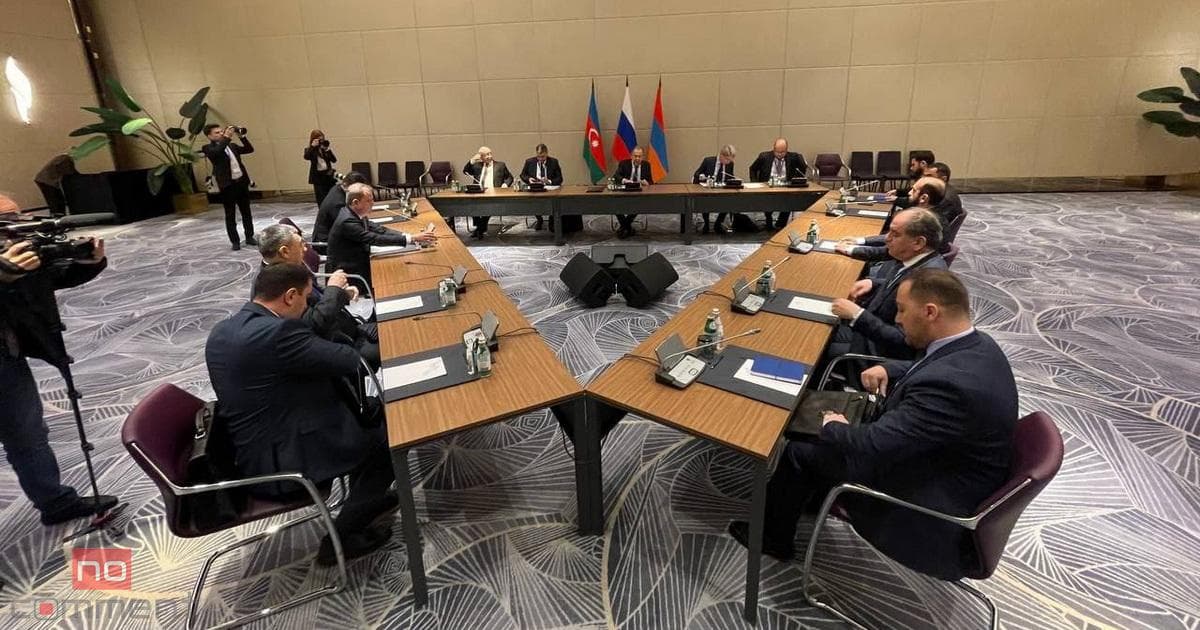 Astanada Azərbaycan, Rusiya və Ermənistan XİN başçılarının üçtərəfli görüşü başlayıb Astanada Azərbaycan, Rusiya və Ermənistan XİN başçılarının üçtərəfli görüşü başlayıb