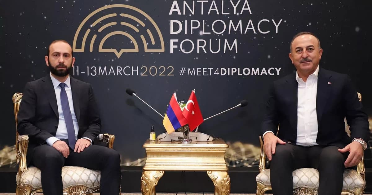 Mirzoyan da Çavuşoğlu ilə görüşə hazırdır Mirzoyan da Çavuşoğlu ilə görüşə hazırdır