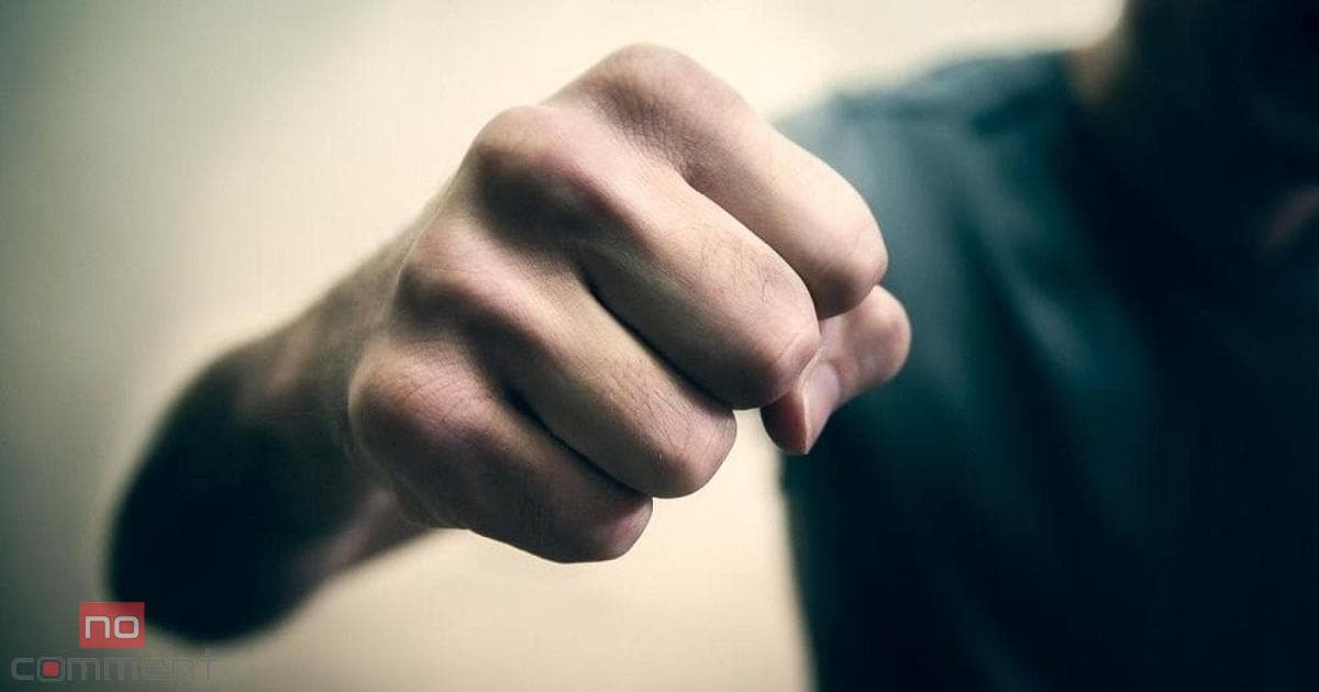 Bakıda əfqan şagird sinif yoldaşının valideyni tərəfindən döyülüb Bakıda əfqan şagird sinif yoldaşının valideyni tərəfindən döyülüb