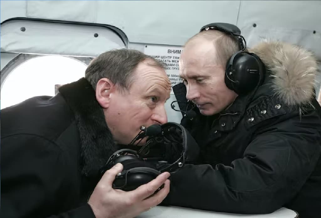 Rusiyalı tarixçi Putinin varisinin adını AÇIQLADI Rusiyalı tarixçi Putinin varisinin adını AÇIQLADI