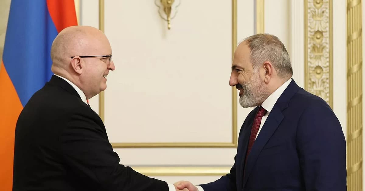 Paşinyan Filip Rikeri qəbul edib Paşinyan Filip Rikeri qəbul edib