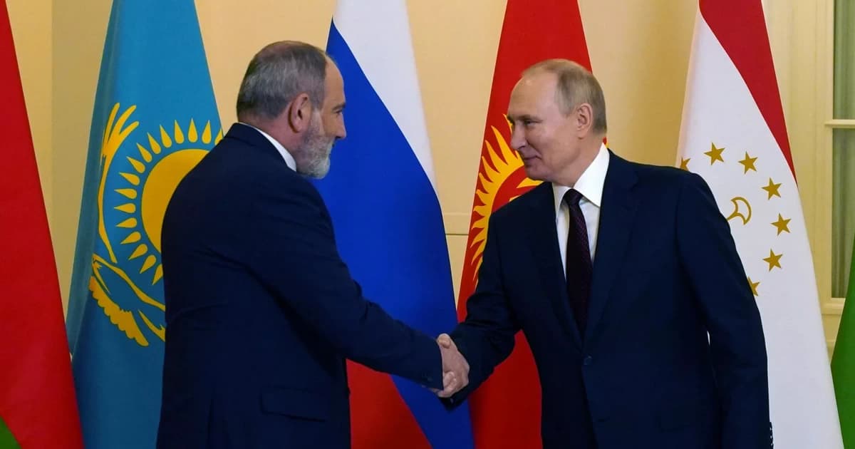 Sankt-Peterburqda Putinlə Paşinyan arasında görüş başlayıb Sankt-Peterburqda Putinlə Paşinyan arasında görüş başlayıb