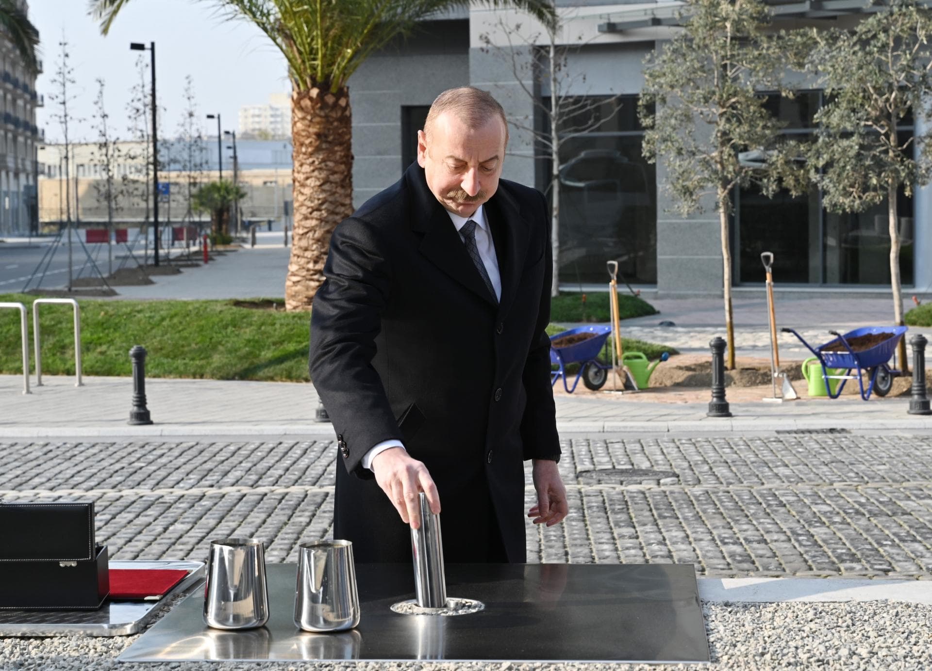 İlham Əliyev bu kompleksin təməlini qoydu – Foto İlham Əliyev bu kompleksin təməlini qoydu – Foto