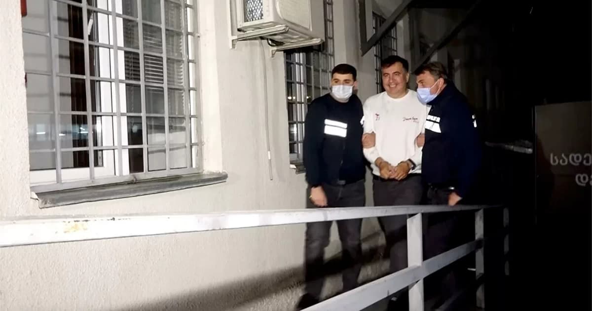 Saakaşvilidən məhkəməyə tələb: İşə fasiləsiz baxılsın! Saakaşvilidən məhkəməyə tələb: İşə fasiləsiz baxılsın!