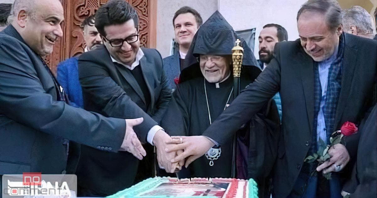 İranın Bakı səfiri erməni kilsəsində İranın Bakı səfiri erməni kilsəsində