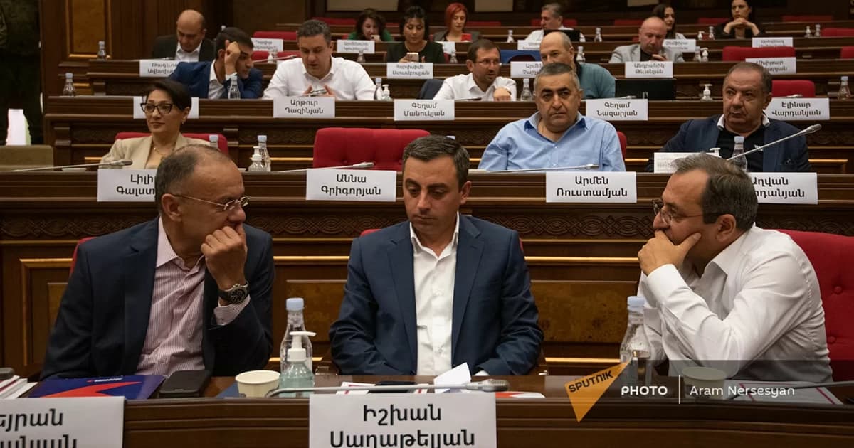 Ermənistan parlamenti müxalif deputatların mandatını ləğv edəcək Ermənistan parlamenti müxalif deputatların mandatını ləğv edəcək