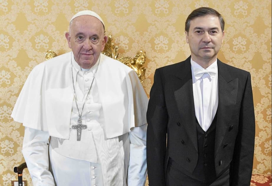 Roma Papası Heydər Əliyev Fondudan DANIŞDI Roma Papası Heydər Əliyev Fondudan DANIŞDI