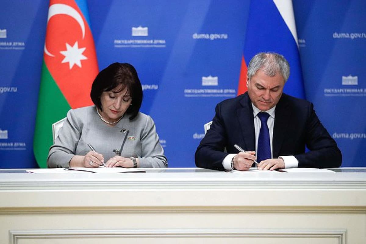 Sahibə Qafarova Moskvada müqavilə imzaladı Sahibə Qafarova Moskvada müqavilə imzaladı