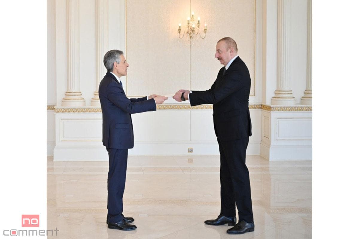 Prezident yeni səfirlərin etimadnaməsini qəbul edib Prezident yeni səfirlərin etimadnaməsini qəbul edib