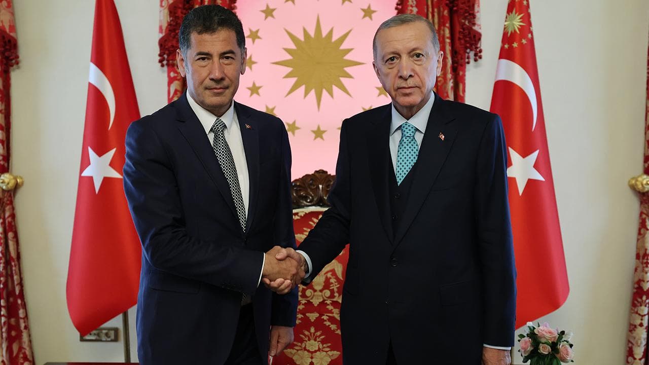 Prezident Ərdoğan Sinan Oğanı qəbul edib Prezident Ərdoğan Sinan Oğanı qəbul edib