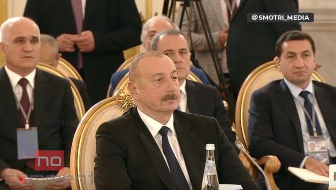 Prezident Ali Avrasiya İqtisadi Şurasının iclasında Prezident Ali Avrasiya İqtisadi Şurasının iclasında