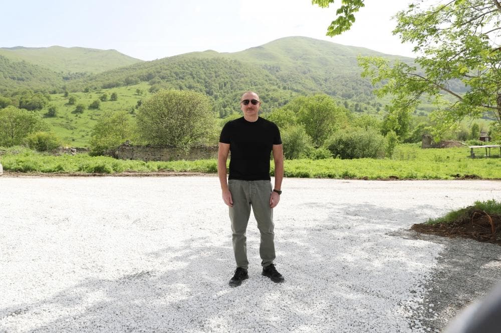 Prezident Laçında səfərdədir Prezident Laçında səfərdədir