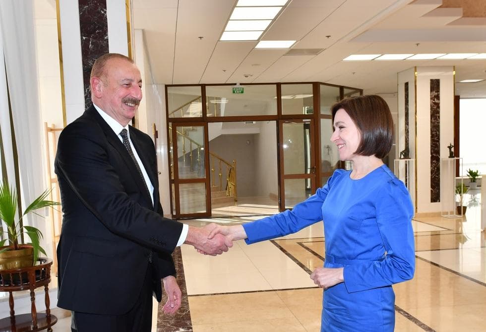İlham Əliyev Moldova Prezidenti ilə görüşdü – FOTO İlham Əliyev Moldova Prezidenti ilə görüşdü – FOTO