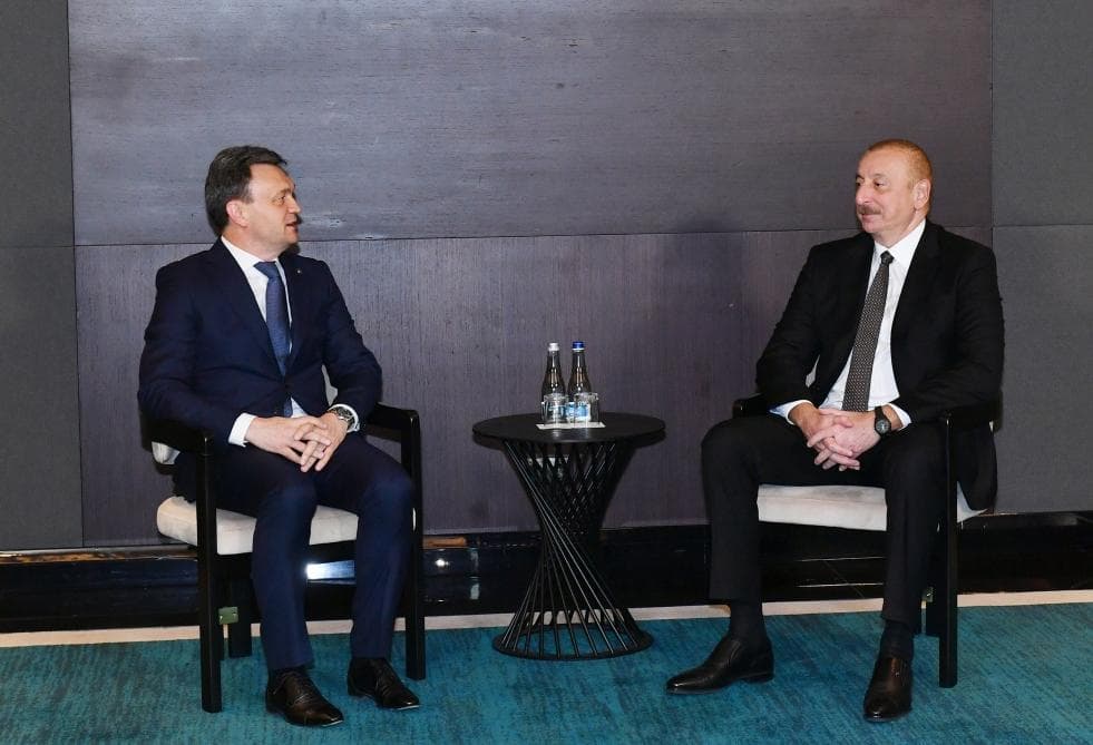 İlham Əliyev Moldovanın Baş naziri ilə görüşdü İlham Əliyev Moldovanın Baş naziri ilə görüşdü