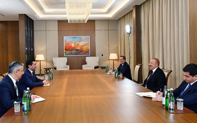 İlham Əliyev özbəkistanlı naziri qəbul etdi İlham Əliyev özbəkistanlı naziri qəbul etdi