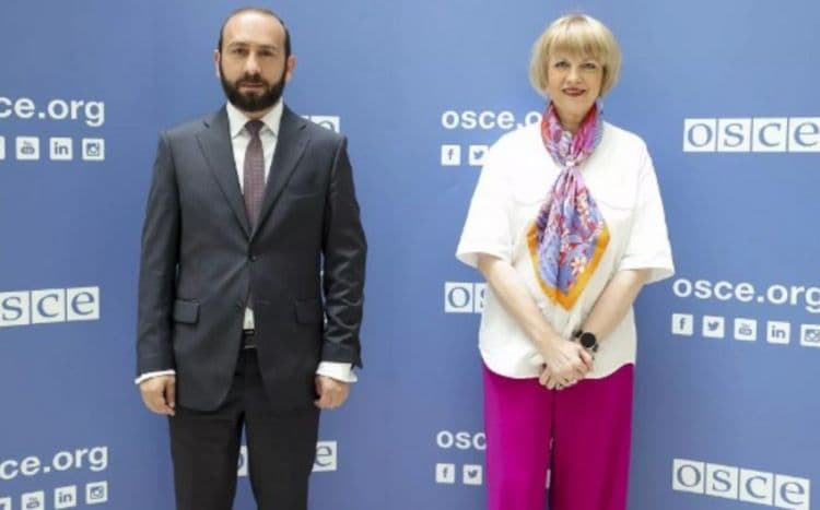 Mirzoyan Azərbaycanla münasibətlərin normallaşdırılmasından danışdı Mirzoyan Azərbaycanla münasibətlərin normallaşdırılmasından danışdı