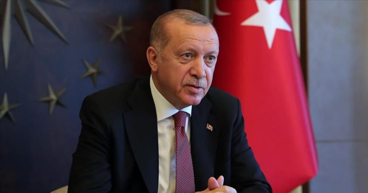 Ərdoğandan şəhid polisin ailəsinə başsağlığı Ərdoğandan şəhid polisin ailəsinə başsağlığı