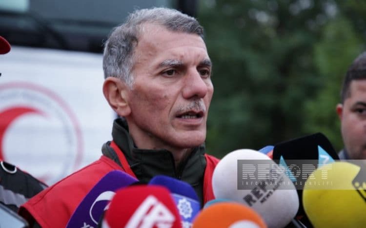Rusiya QXC-nin avtomobili Xankəndi istiqamətində hərəkət edir Rusiya QXC-nin avtomobili Xankəndi istiqamətində hərəkət edir