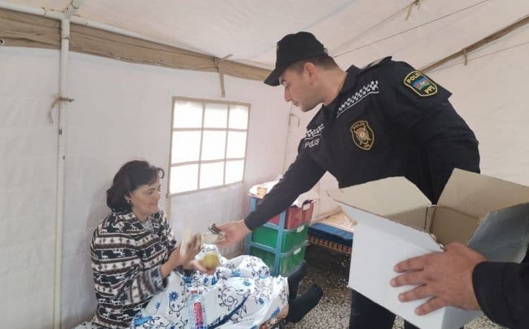 FHN Qarabağın erməniəsilli əhalisi üçün çadırlar qurdu – FOTO FHN Qarabağın erməniəsilli əhalisi üçün çadırlar qurdu – FOTO