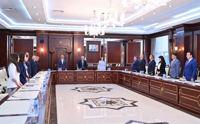İctimai birliklər və dini qurumlar komitəsinin payız sessiyasında ilk iclası keçirilib İctimai birliklər və dini qurumlar komitəsinin payız sessiyasında ilk iclası keçirilib
