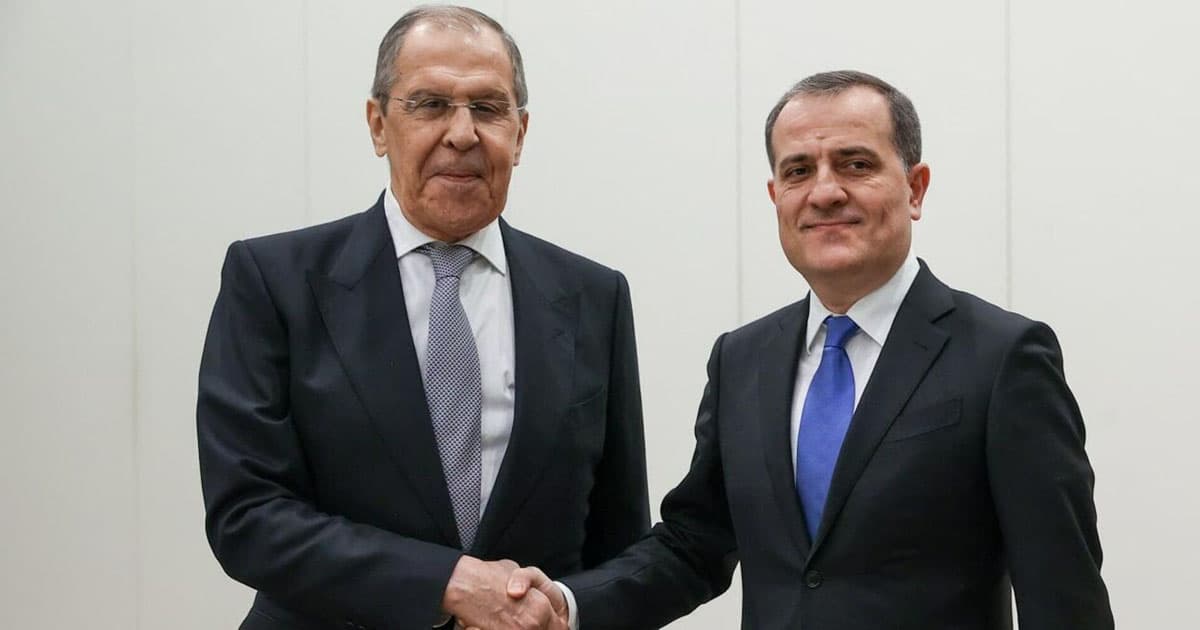 Ceyhun Bayramov və Lavrov Bakı ilə İrəvan arasında sülh sazişinin hazırlanmasını müzakirə ediblər Ceyhun Bayramov və Lavrov Bakı ilə İrəvan arasında sülh sazişinin hazırlanmasını müzakirə ediblər