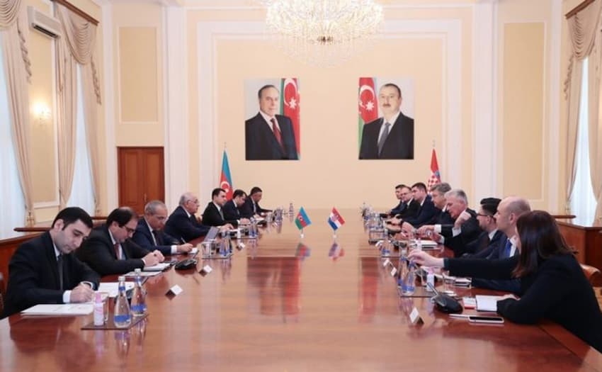 Əli Əsədov xorvat həmkarı ilə müzakirələr apardı Əli Əsədov xorvat həmkarı ilə müzakirələr apardı