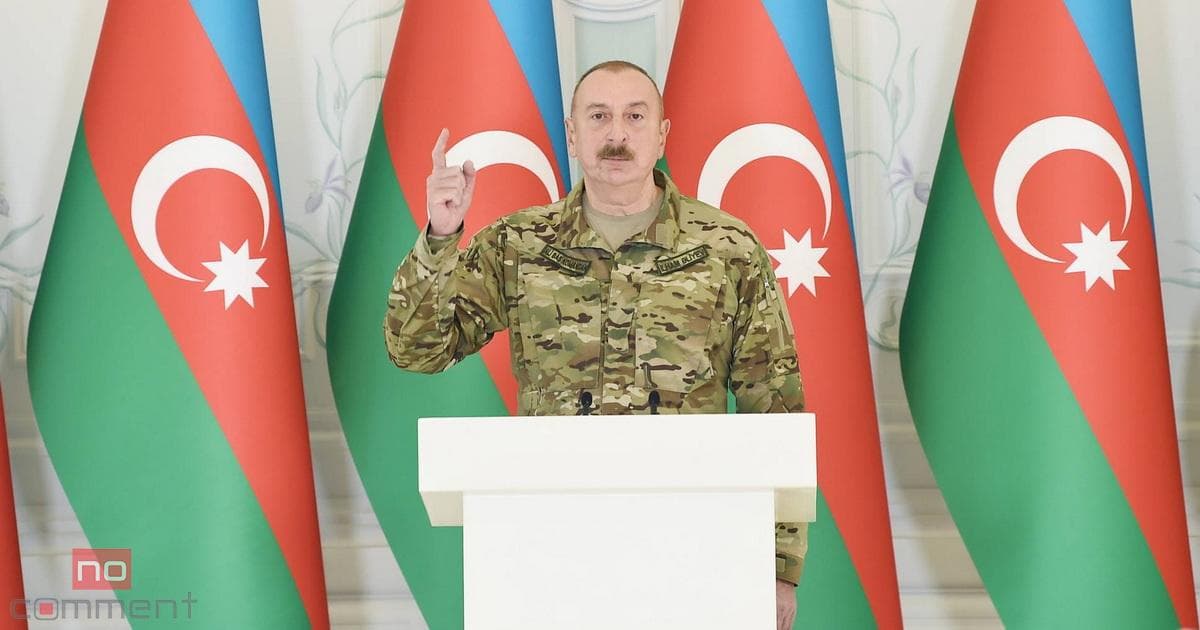Prezident Xankəndidə keçirilən paradda çıxış etdi Prezident Xankəndidə keçirilən paradda çıxış etdi