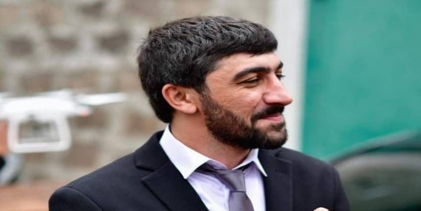 Erməni deputat Bakıya köçmək istəyir – FOTO Erməni deputat Bakıya köçmək istəyir – FOTO