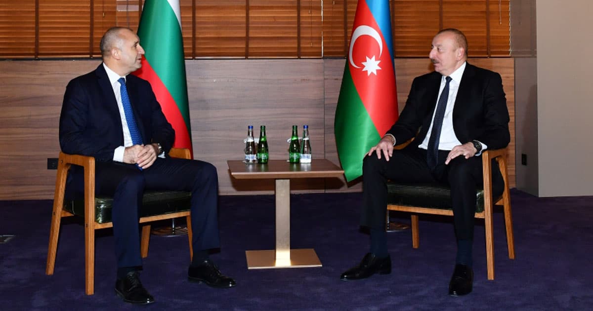 Azərbaycan Prezidenti İlham Əliyevin Bolqarıstan Prezidenti Rumen Radev ilə təkbətək görüşü olub – FOTO Azərbaycan Prezidenti İlham Əliyevin Bolqarıstan Prezidenti Rumen Radev ilə təkbətək görüşü olub – FOTO