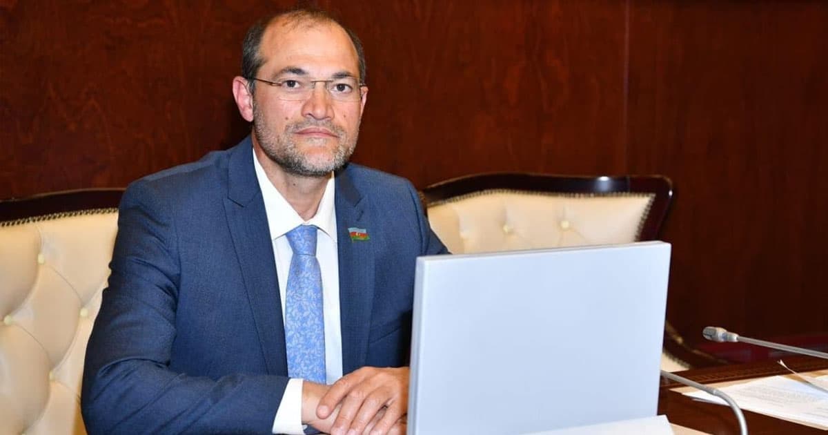 Razi Nurullayev də prezidentliyə namizəd oldu Razi Nurullayev də prezidentliyə namizəd oldu